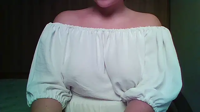 Snapshot of Evasapples chatting on 11-08-25, 05:56 Evasapples online show from 11-08-25, 05:56