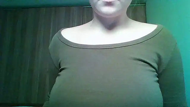 Snapshot of Evasapples chatting on 11-23-25, 05:13 Evasapples online show from 11-23-25, 05:13