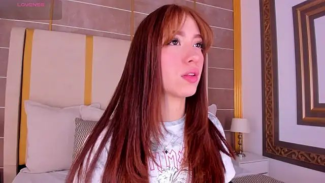 Snapshot of AbigailCarter chatting on 10-07-25, 11:02 AbigailCarter online show from 10-07-25, 11:02