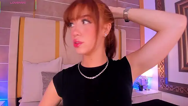 Snapshot of AbigailCarter chatting on 11-21-25, 11:36 AbigailCarter online show from 11-21-25, 11:36