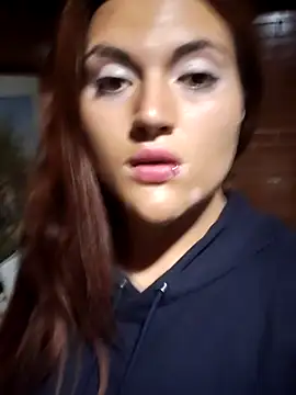 Snapshot of becca_diamond chatting on 02-21-25, 01:33 becca diamond online show from 02-21-25, 01:33