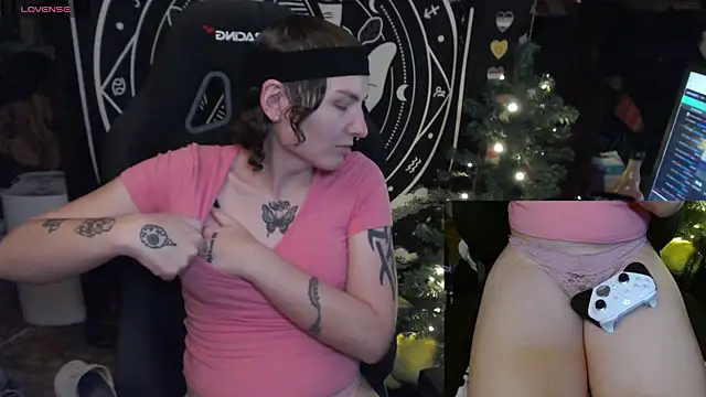 BrandiWRLD 999 online show from 01-17-25, 10:01