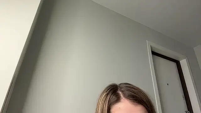 Snapshot of elisa_moon chatting on 02-07-25, 03:12 elisa moon online show from 02-07-25, 03:12