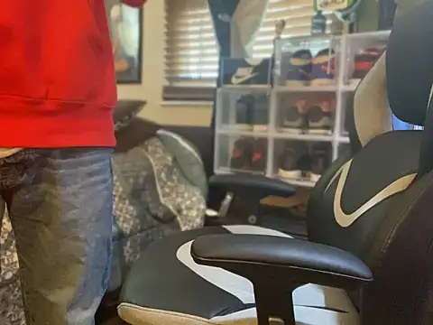 slutty guy12 online show from 01-31-25, 09:59