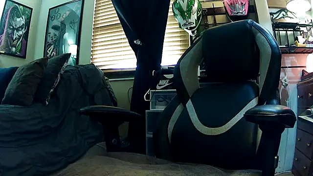 slutty guy12 online show from 03-01-25, 10:10