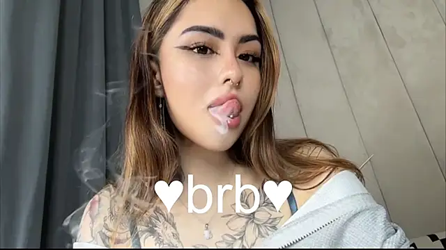 baby  kim online show from 10-16-25, 05:08