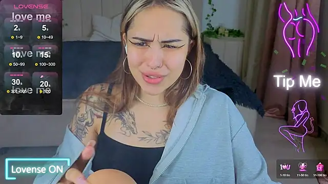 baby  kim online show from 10-30-25, 05:09