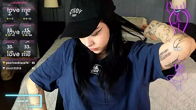 baby  kim online show from 12-20-25, 08:54