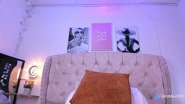 ChloeFerreira online show from 01-12-25, 05:13