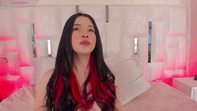 im nika  online show from 12-04-25, 12:47