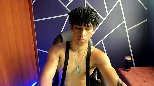 Pendragon1224 online show from 12-15-24, 04:15