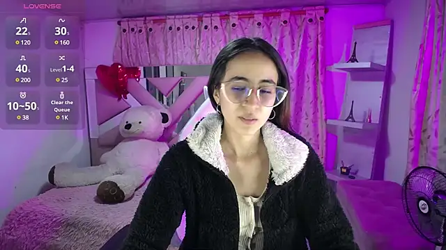 Snapshot of Mia_Fischer chatting on 02-24-25, 04:27 Mia Fischer online show from 02-24-25, 04:27