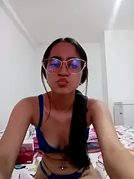 Snapshot of Mia_Fischer chatting on 03-03-25, 10:20 Mia Fischer online show from 03-03-25, 10:20