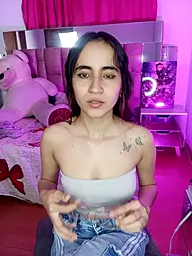 Snapshot of Mia_Fischer chatting on 03-22-25, 01:43 Mia Fischer online show from 03-22-25, 01:43