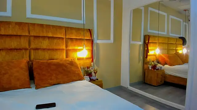 Snapshot of adarussell chatting on 12-01-25, 02:11 adarussell online show from 12-01-25, 02:11