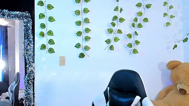 Snapshot of JanneKim chatting on 07-28-26, 02:13 JanneKim online show from 07-28-26, 02:13