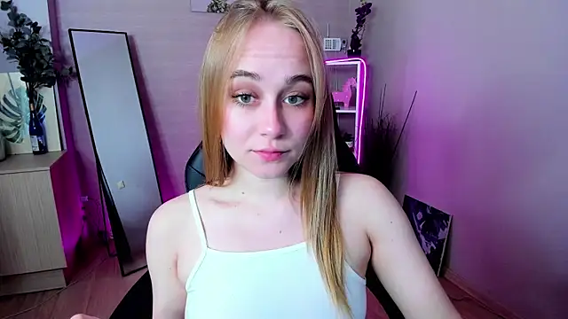 LianaBright online show from 04-29-26, 02:15