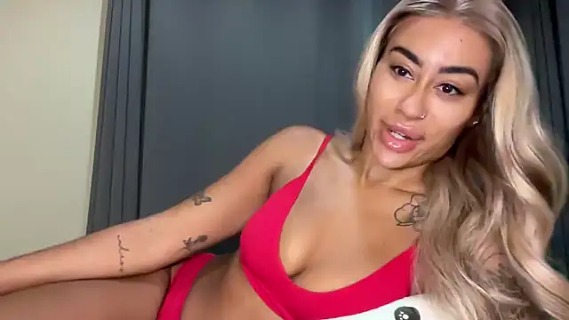 CoCo-Queen online show from 05-15-26, 01:12