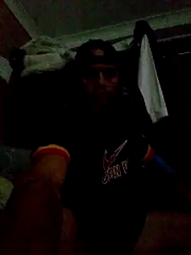 Snapshot of Deonlonely1 chatting on 10-22-25, 01:11 Deonlonely1 online show from 10-22-25, 01:11