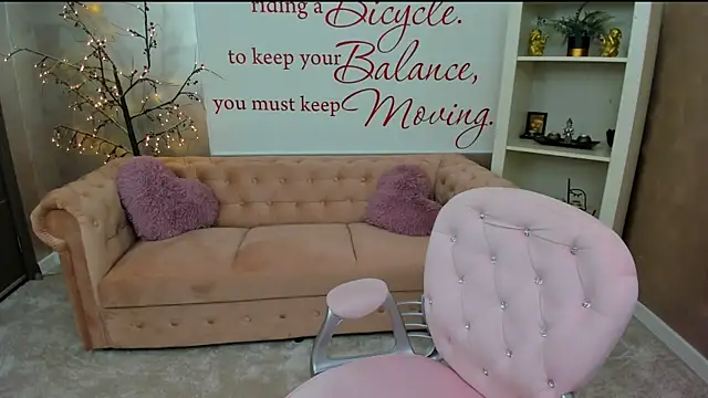 Snapshot of nicolee___19 chatting on 12-02-24, 08:30 nicolee 19 online show from 12-02-24, 08:30