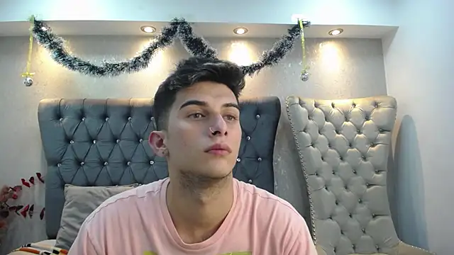 Snapshot of MrWilliseo chatting on 12-29-24, 04:59 MrWilliseo online show from 12-29-24, 04:59