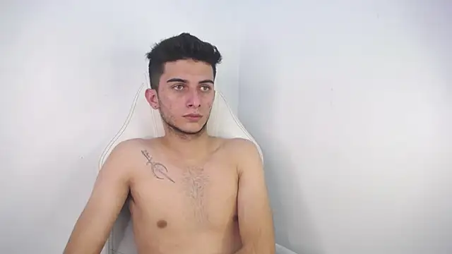 Snapshot of MrWilliseo chatting on 02-04-25, 10:55 MrWilliseo online show from 02-04-25, 10:55