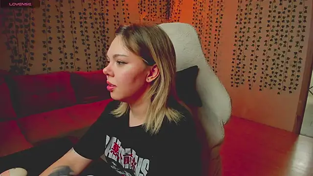 whoa-hoa-hoa-hoa-hoa online show from 03-29-26, 03:23