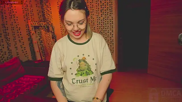 whoa-hoa-hoa-hoa-hoa online show from 04-11-26, 03:27