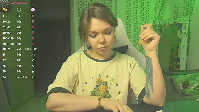 whoa-hoa-hoa-hoa-hoa online show from 04-27-26, 05:00