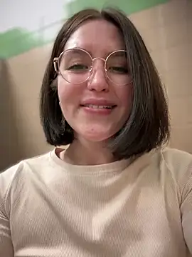 Snapshot of meow_girl chatting on 01-11-25, 01:11 meow girl online show from 01-11-25, 01:11