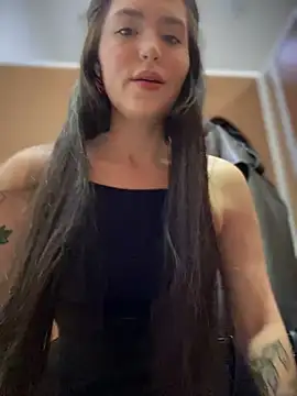 Snapshot of meow_girl chatting on 01-23-25, 10:11 meow girl online show from 01-23-25, 10:11