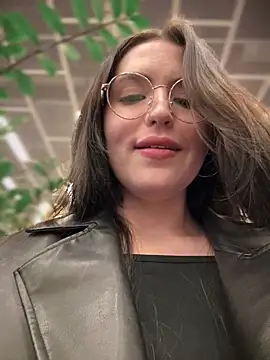 Snapshot of meow_girl chatting on 01-24-25, 03:13 meow girl online show from 01-24-25, 03:13