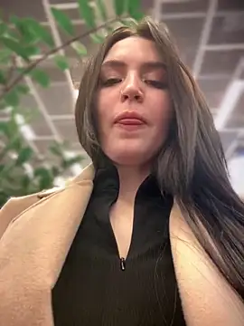 Snapshot of meow_girl chatting on 02-20-25, 10:27 meow girl online show from 02-20-25, 10:27