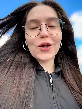 meow girl online show from 04-23-26, 08:24