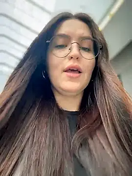 meow girl online show from 04-27-26, 10:57