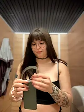 meow girl online show from 07-19-26, 01:37