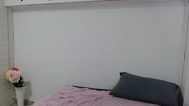 Snapshot of Vanse_lust chatting on 01-20-25, 09:53 Vanse lust online show from 01-20-25, 09:53