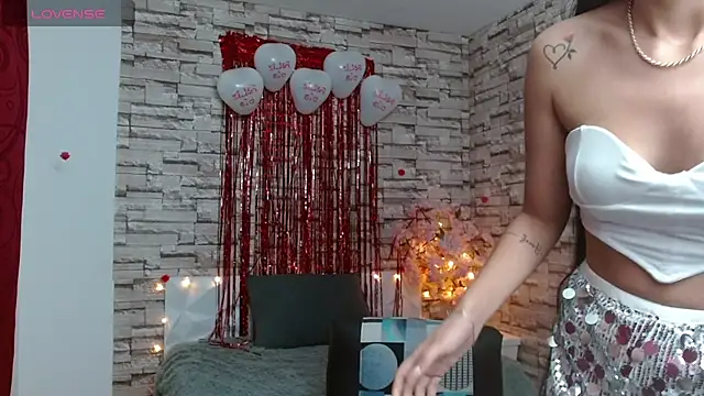 Snapshot of Vanse_lust chatting on 02-15-25, 02:26 Vanse lust online show from 02-15-25, 02:26