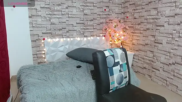 Snapshot of Vanse_lust chatting on 02-26-25, 11:26 Vanse lust online show from 02-26-25, 11:26