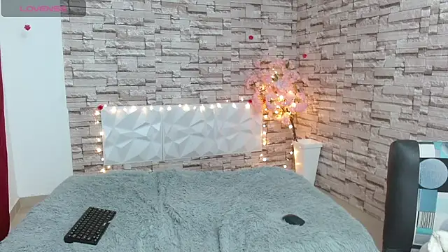 Snapshot of Vanse_lust chatting on 02-27-25, 02:32 Vanse lust online show from 02-27-25, 02:32