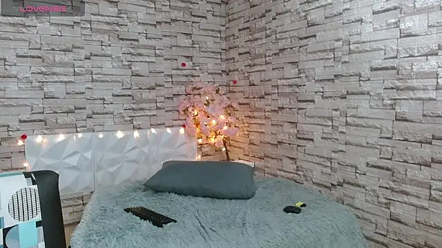 Snapshot of Vanse_lust chatting on 03-18-25, 01:53 Vanse lust online show from 03-18-25, 01:53