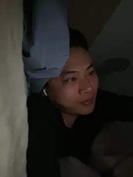 Snapshot of lixiaoshuai8 chatting on 12-18-25, 03:51 lixiaoshuai8 online show from 12-18-25, 03:51