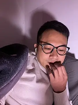 Snapshot of lixiaoshuai8 chatting on 01-12-26, 07:57 lixiaoshuai8 online show from 01-12-26, 07:57