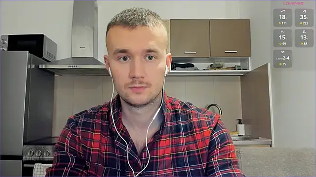 Snapshot of cute_mark chatting on 02-15-25, 06:01 cute mark online show from 02-15-25, 06:01