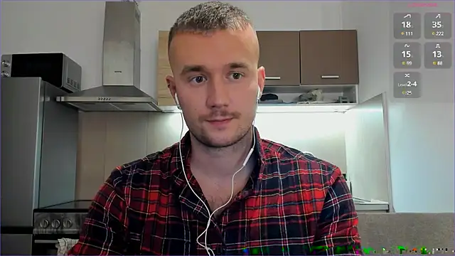 Snapshot of cute_mark chatting on 02-15-25, 09:04 cute mark online show from 02-15-25, 09:04