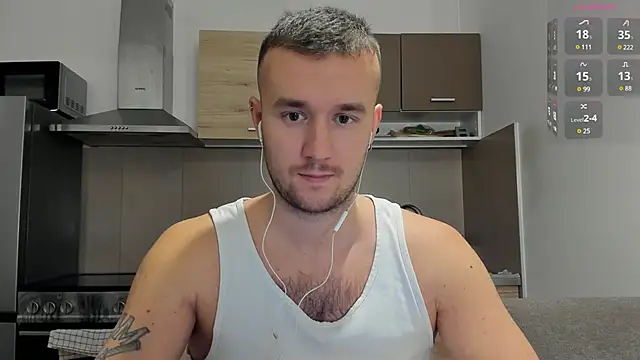 Snapshot of cute_mark chatting on 02-17-25, 07:42 cute mark online show from 02-17-25, 07:42