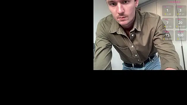 Snapshot of cute_mark chatting on 09-17-25, 03:03 cute mark online show from 09-17-25, 03:03