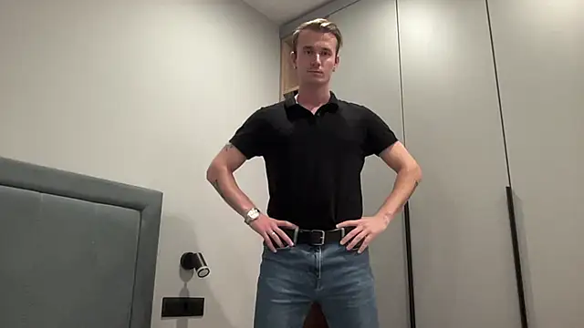 Snapshot of cute_mark chatting on 10-07-25, 04:37 cute mark online show from 10-07-25, 04:37