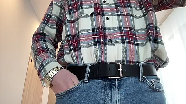 cute mark online show from 12-21-25, 09:49