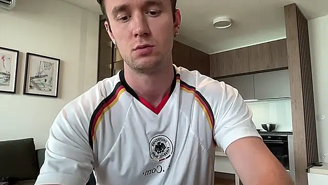 Snapshot of cute_mark chatting on 07-16-26, 12:55 cute mark online show from 07-16-26, 12:55